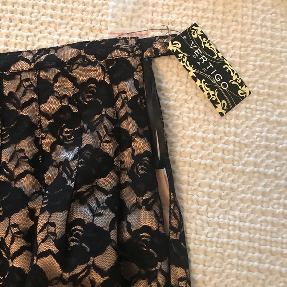 🌺Vertigo Paris Skirt 🌺 - Picture 4 of 7